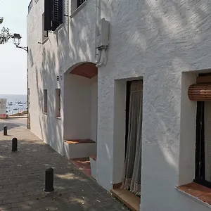 https://cozy-apartment-30-steps-from-the-ocean.catalonia-hotels.com